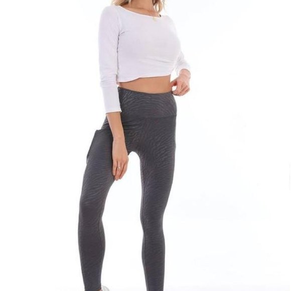 CM fashion pocketed zebra print leggings NWT - Picture 6 of 9